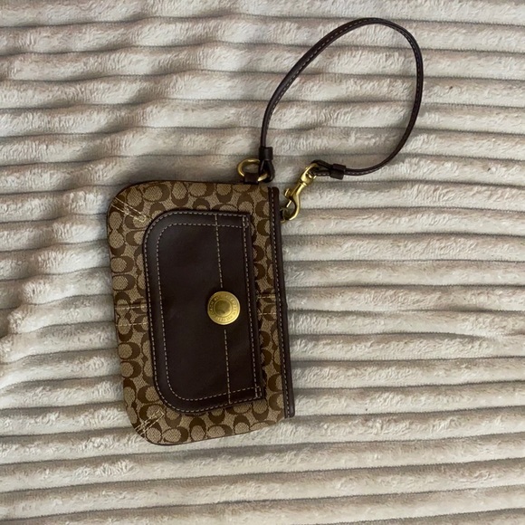Vintage Coach wristlet bag Good condition - Picture 1 of 4